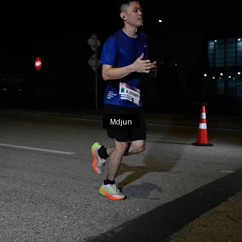 Runner Photo 7458157