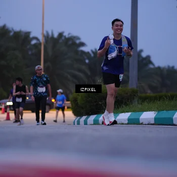 Runner Photo 7458344