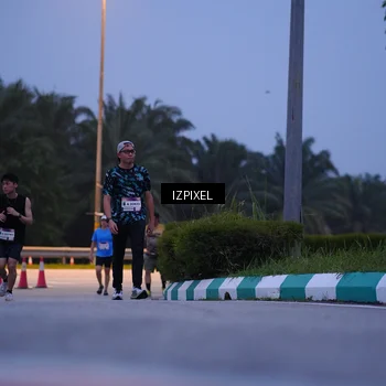 Runner Photo 7458390
