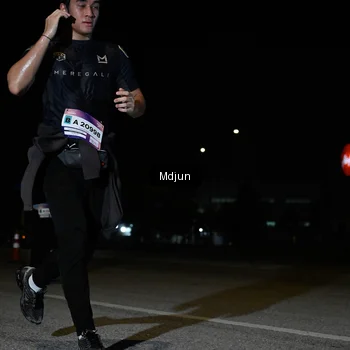 Runner Photo 7458671