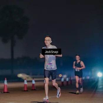 Runner Photo 7458695