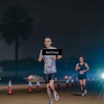 Runner Photo 7458746