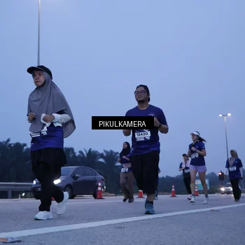 Runner Photo 7458875