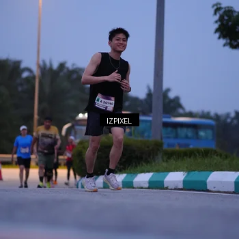 Runner Photo 7458995