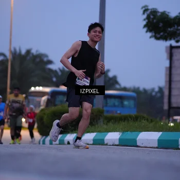 Runner Photo 7459021