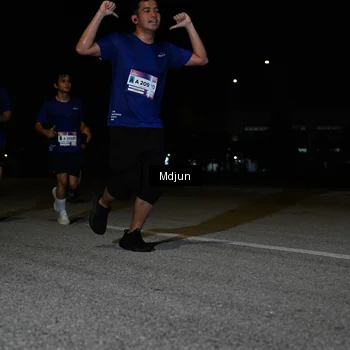 Runner Photo 7459102