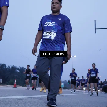 Runner Photo 7459111
