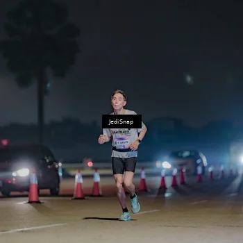 Runner Photo 7459142