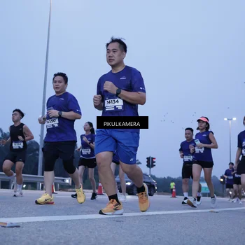 Runner Photo 7459152