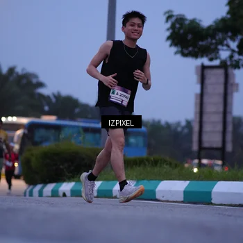 Runner Photo 7459190