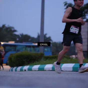 Runner Photo 7459293