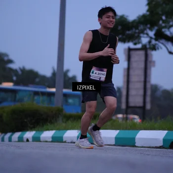 Runner Photo 7459299