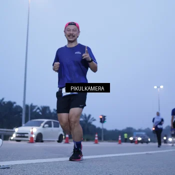 Runner Photo 7459356