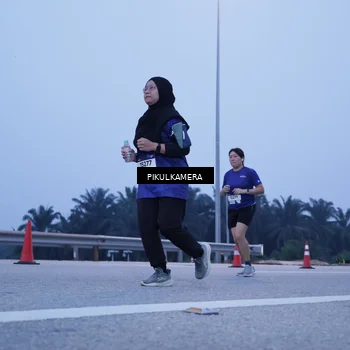 Runner Photo 7459377