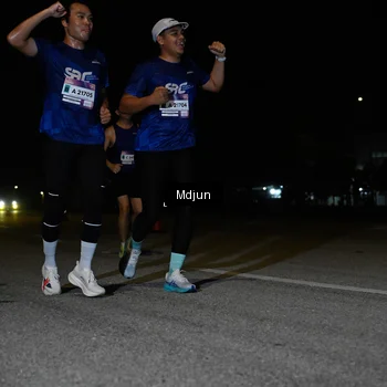Runner Photo 7459441
