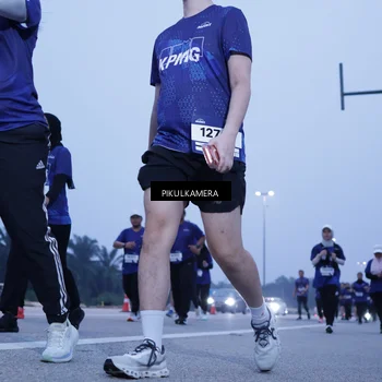 Runner Photo 7459599