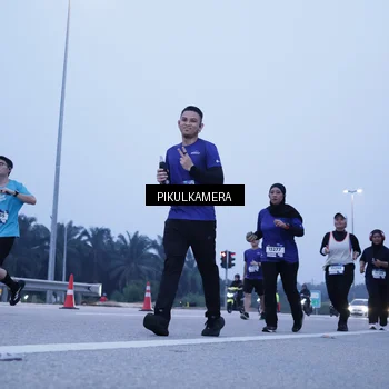 Runner Photo 7459658
