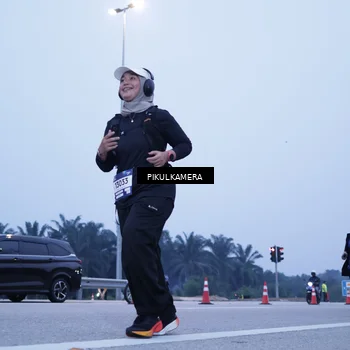 Runner Photo 7459678