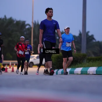 Runner Photo 7459763