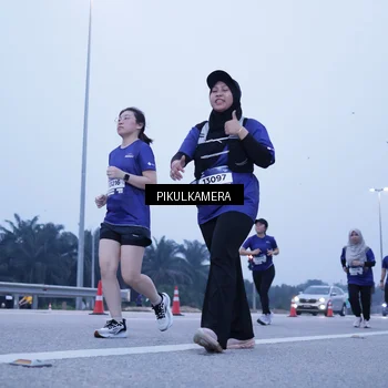 Runner Photo 7460034