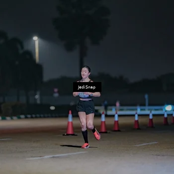 Runner Photo 7460040