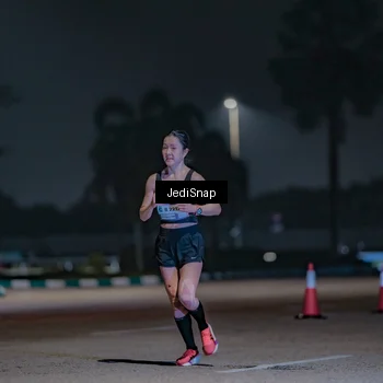 Runner Photo 7460060