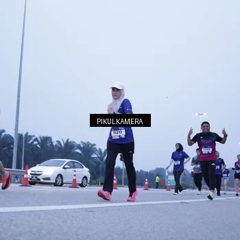 Runner Photo 7460075