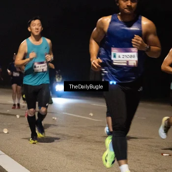 Runner Photo 7460080