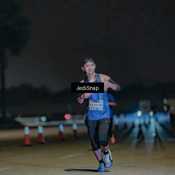 Runner Photo 7460119