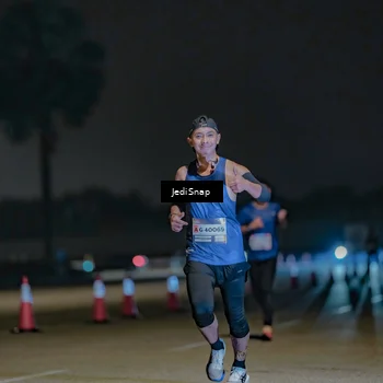 Runner Photo 7460128