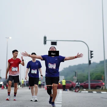 Runner Photo 7460136