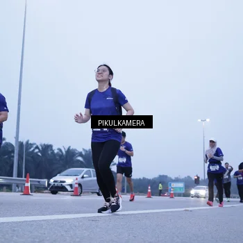 Runner Photo 7460157