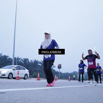 Runner Photo 7460188