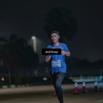 Runner Photo 7460240