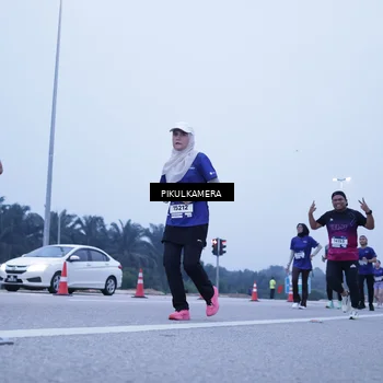 Runner Photo 7460246