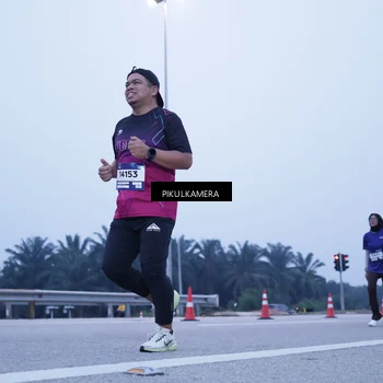 Runner Photo 7460259