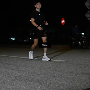 Runner Photo 7460262