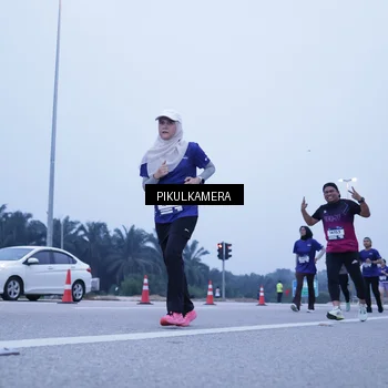Runner Photo 7460290