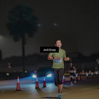 Runner Photo 7460297