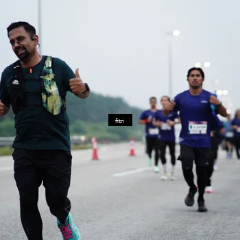 Runner Photo 7460301