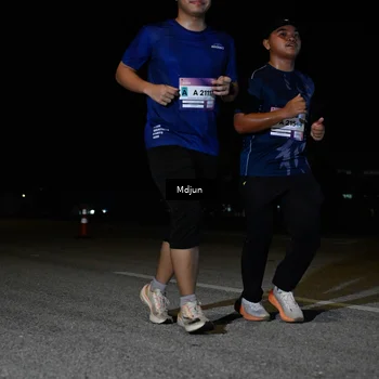 Runner Photo 7460405