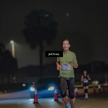 Runner Photo 7460415