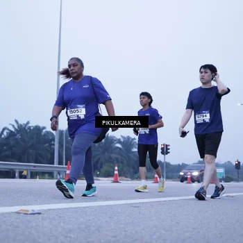 Runner Photo 7460416