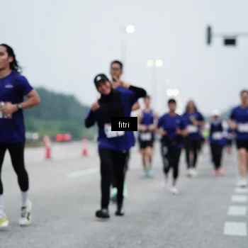 Runner Photo 7460444