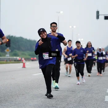 Runner Photo 7460458