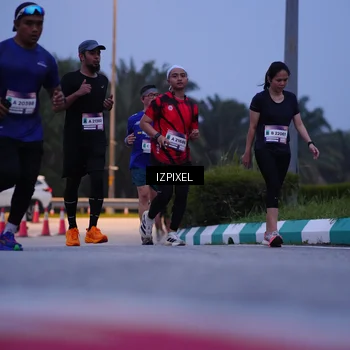 Runner Photo 7460541