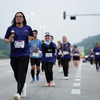 Runner Photo 7460604