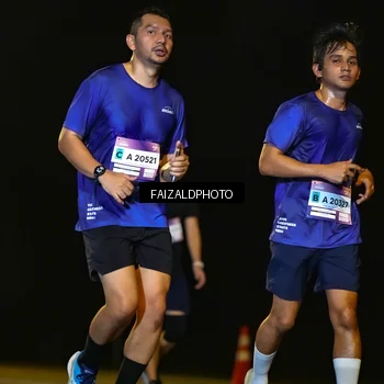 Runner Photo 7460636