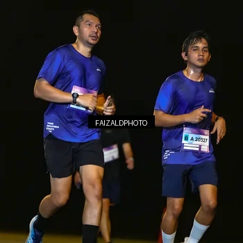 Runner Photo 7460645