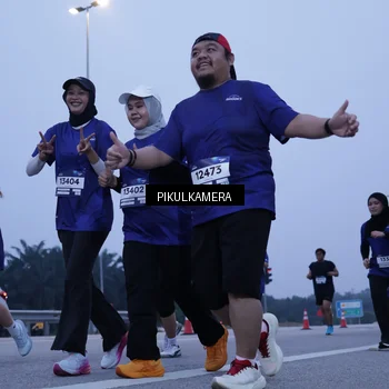Runner Photo 7460666